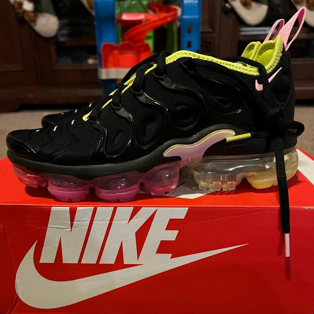 Womens Nike Air VaporMax Plus- Never Worn